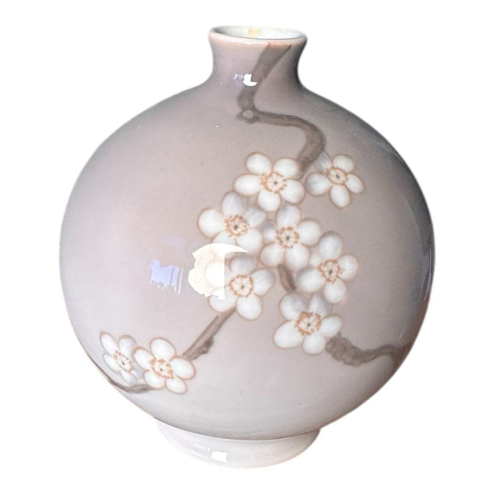 Bing & Grondahl Denmark Porcelain Cherry Blossom Bud Vase B&G 175-5257